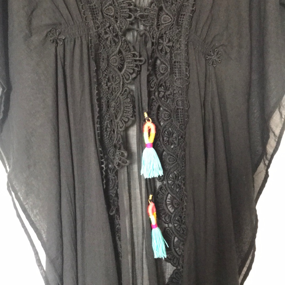 Gorgeous beach coverup NWT